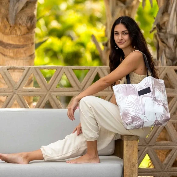 Aloha Collection Reversible Tote Aloha classic Day Palms - Picture 2 of 10